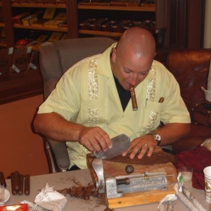 At the Don Pepin Garcia event, his master roller Rene let me sit at the table and pretend like I had a clue what I was doing.