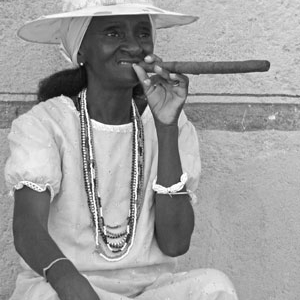 lady with cohiba