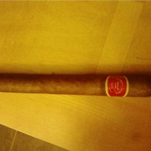 romeo y julieta... first cigar i baught in stores....