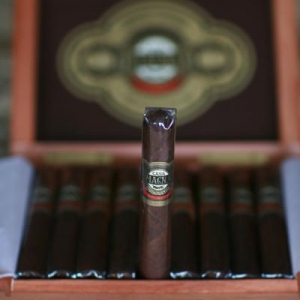 Casa Magna Robusto