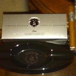 Got at the Zino Event 2 ( Ashtray and 3 pack Special Wrapper Chubby Especial)