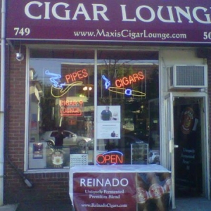 2010 maxis Cigar Lounge Pic 1