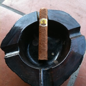 Bolivar Royal Corona