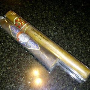 Easter bomb from the missus:
Fuente Fuente Opus X double corona
La Sirena Divine