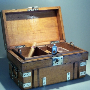 Victorian cigar box. Build to get your sticks to the next HERF intact while you travelled by hansom cab!