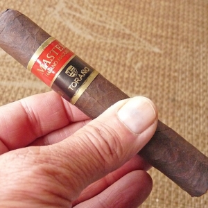 Torano Master Habano Maduro Toro Gordo