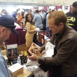 Daniel Marshall signing my new humidor