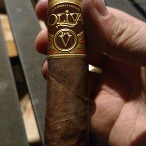 oliva serie v melanio robusto. Aug 15