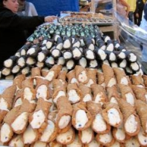 Lots Of Cannoli