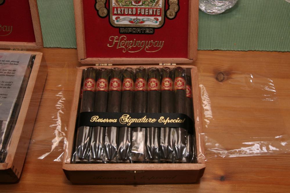 ARTURO FUENTE HEMINGWAY SIGNATURE MADURO