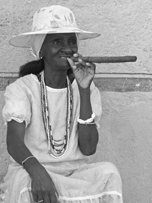 lady with cohiba
