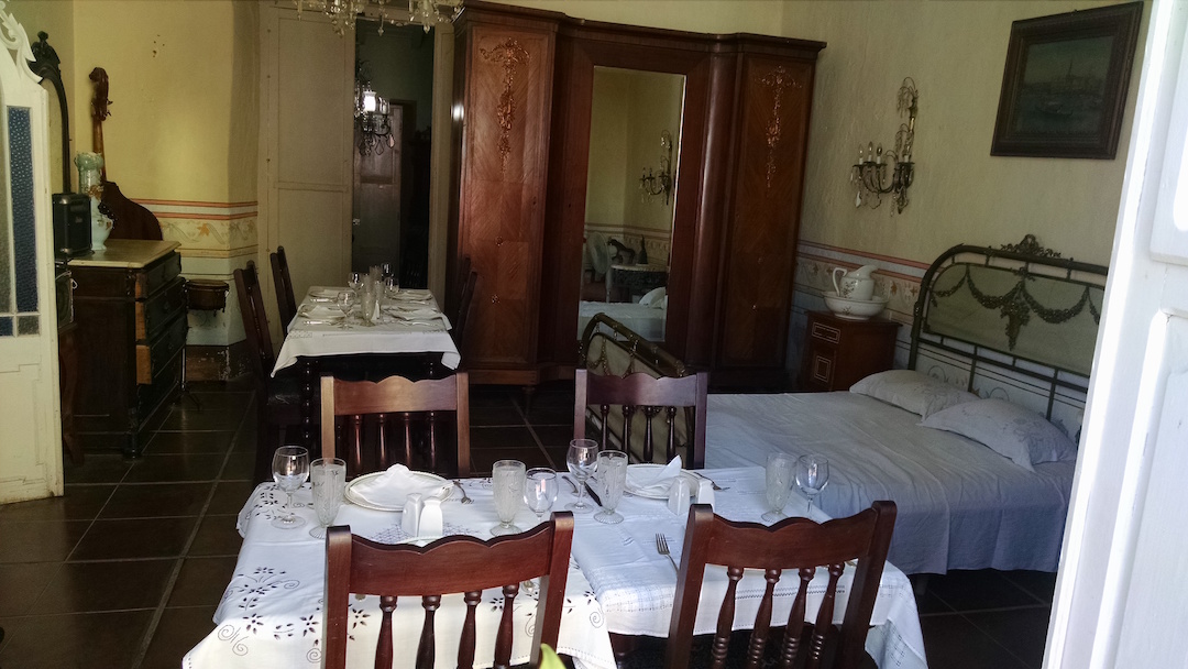 Literally B&B (Bed And Breakfast)