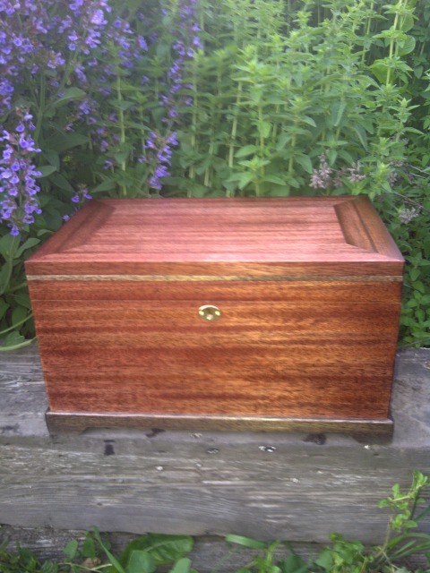 Mahogany humidor