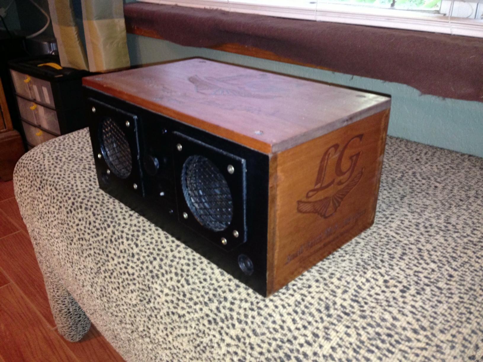 More beautiful artwork on the top and sides of this box.