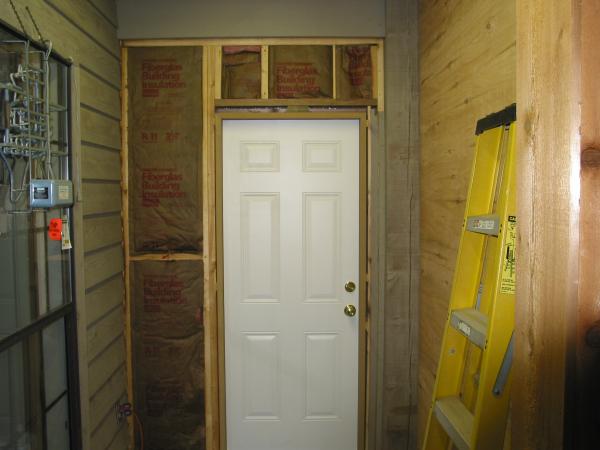 Setting insulated door unit (primed)