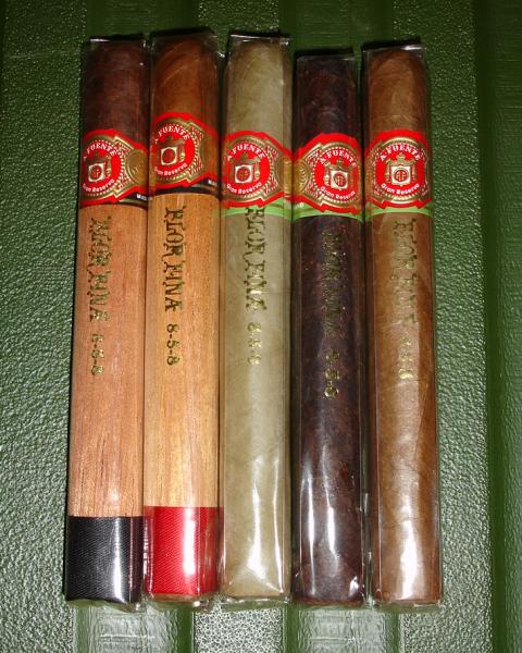 The complete 858 lineup, L to R:
858 Sun Grown
858 Rosado
858 Candella/Claro
858 Maduro
858 Natural