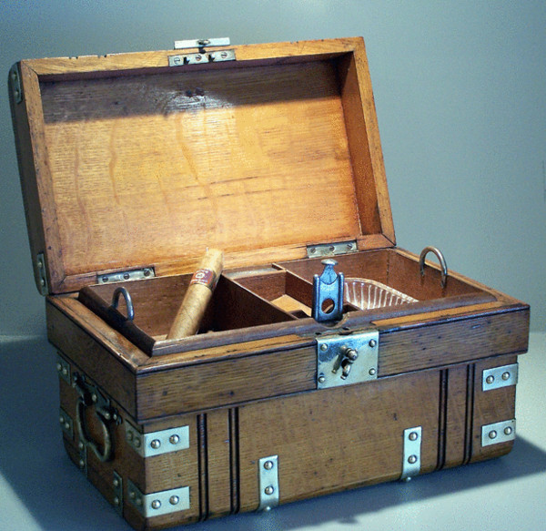 Victorian cigar box. Build to get your sticks to the next HERF intact while you travelled by hansom cab!